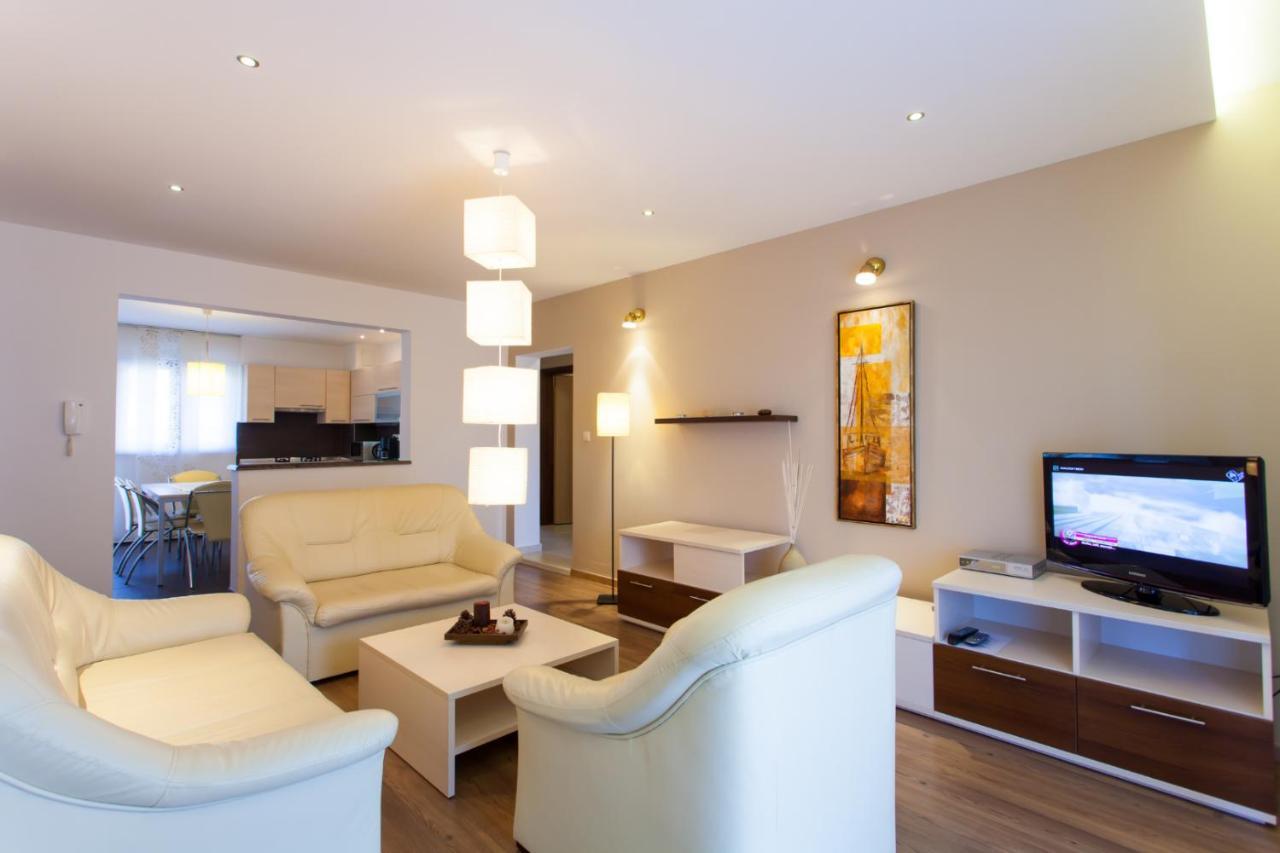 Apartments Banic Πόρετς Εξωτερικό φωτογραφία
